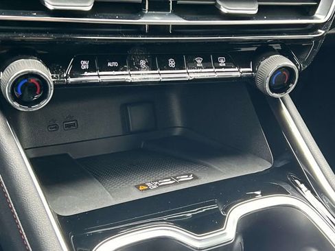 New 2026 Chevrolet Traverse Z71 w/ Enhanced Driving Package image 33