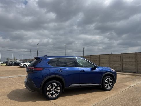 Used 2021 Nissan Rogue SV AWD/4WD image 23
