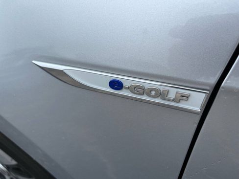 Used 2016 Volkswagen e-Golf SE w/ DC Fast Charging Package FWD image 20