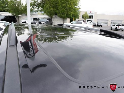 Used 2023 Chevrolet Traverse High Country AWD/4WD image 8