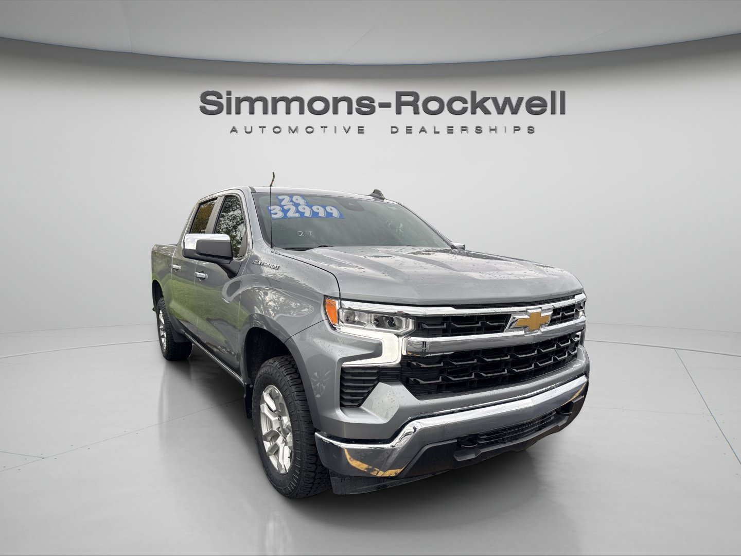 Used 2024 Chevrolet Silverado 1500 LT AWD/4WD image 6