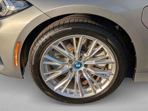Used 2023 BMW 330e w/ Convenience Package image 25