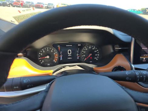 Used 2025 Jeep Compass Limited AWD/4WD image 15
