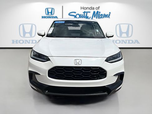 Certified 2023 Honda HR-V LX image 2