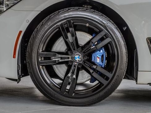 Used 2018 BMW 740i xDrive AWD/4WD image 13