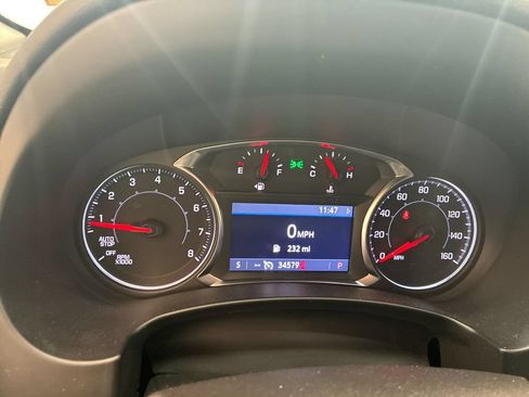 Used 2024 GMC Terrain SLT AWD/4WD image 15