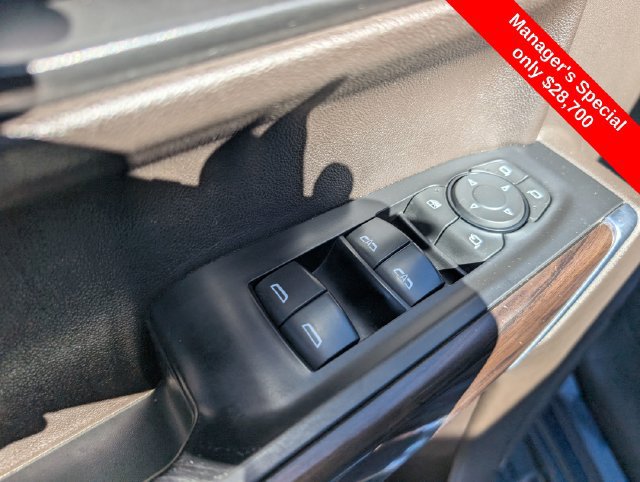 Used 2021 GMC Sierra 1500 SLT w/ SLT Premium Package AWD/4WD image 14