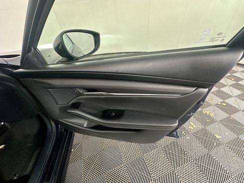 Used 2024 MAZDA MAZDA3 s FWD image 31