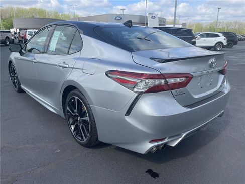 Used 2018 Toyota Camry XSE w/ Driver Assist Package image 3