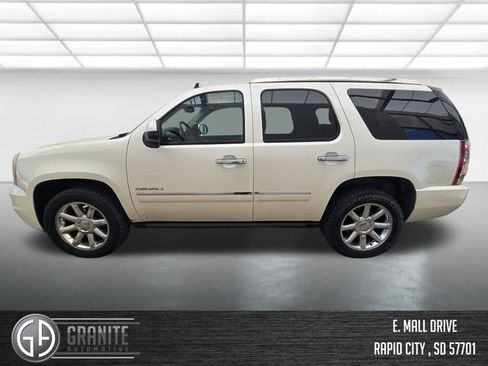 Used 2011 GMC Yukon Denali AWD/4WD image 2