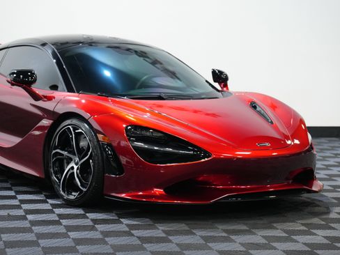 Used 2024 McLaren 750S image 11