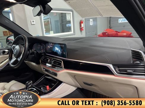 Used 2020 BMW X5 M50i AWD/4WD image 18