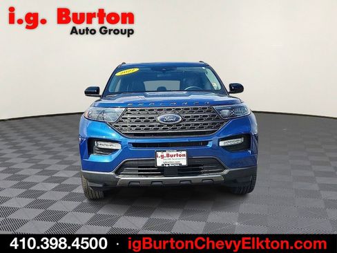 Used 2022 Ford Explorer XLT w/ Equipment Group 202A AWD/4WD image 2