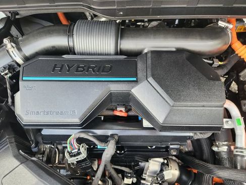Used 2025 Kia Carnival EX FWD image 27