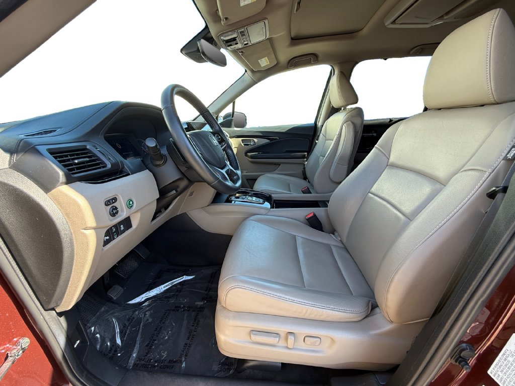 Used 2022 Honda Pilot Touring image 9