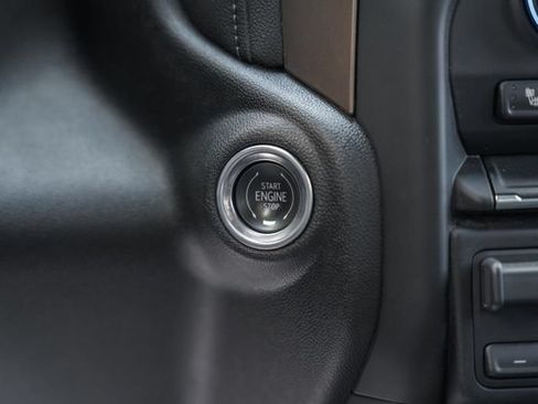 Used 2020 Chevrolet Silverado 1500 High Country AWD/4WD image 32