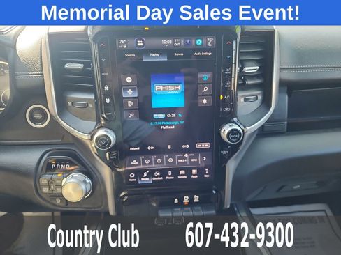 Used 2025 RAM 1500 Laramie AWD/4WD image 13