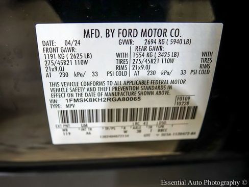 Used 2024 Ford Explorer ST-Line w/ Class IV Trailer Tow Package AWD/4WD image 28