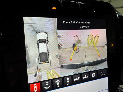 Used 2024 RAM 3500 Limited image 17