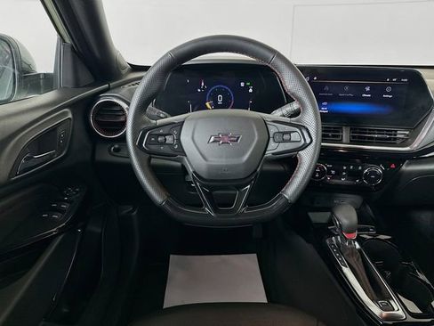 Used 2024 Chevrolet Trax RS image 22