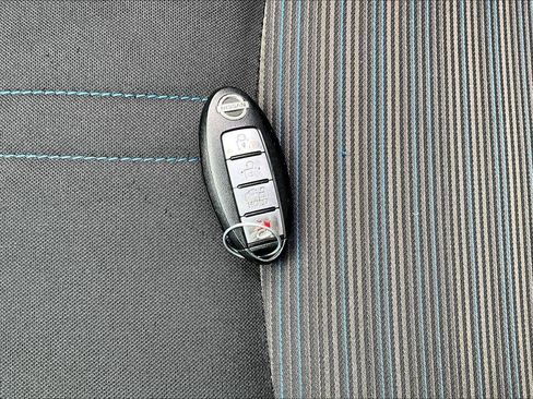 Used 2020 Nissan Leaf SV w/ SV Technology Package FWD image 34