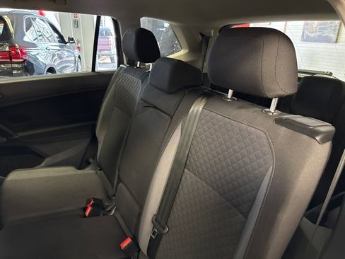Used 2020 Volkswagen Tiguan S image 19