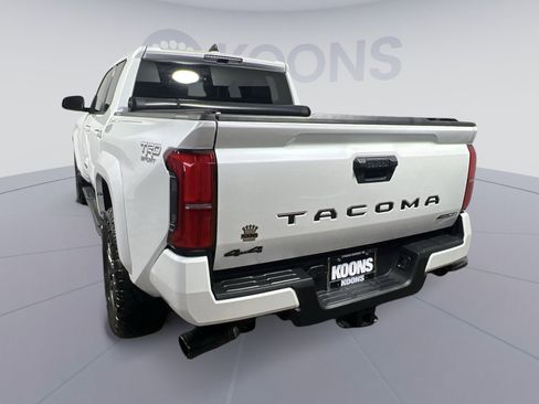 Used 2024 Toyota Tacoma TRD Sport image 4