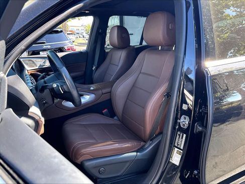 Used 2024 Mercedes-Benz GLE 450 4MATIC w/ Driver Assistance Package image 20