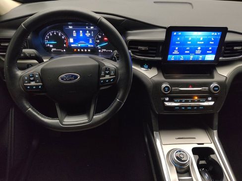 Used 2020 Ford Explorer XLT w/ Equipment Group 202A image 22