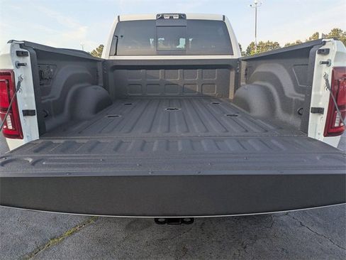 New 2025 RAM 3500 Limited image 32