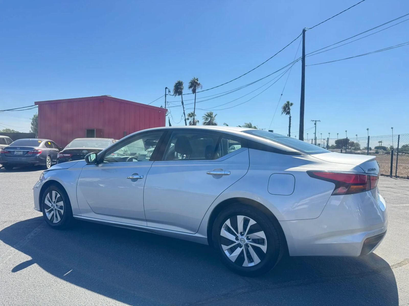 Used 2024 Nissan Altima 2.5 S FWD image 5