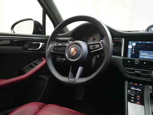 Certified 2024 Porsche Macan S image 20