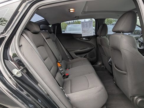 Used 2018 Chevrolet Malibu LT FWD image 15