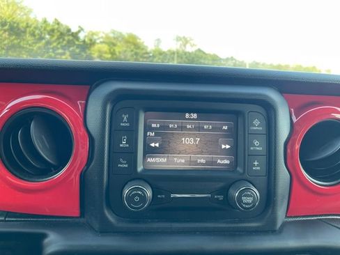 Used 2020 Jeep Wrangler Unlimited Sport AWD/4WD image 19
