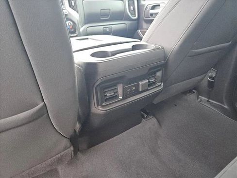 Used 2021 Chevrolet Silverado 1500 LT Trail Boss w/ Convenience Package II image 17