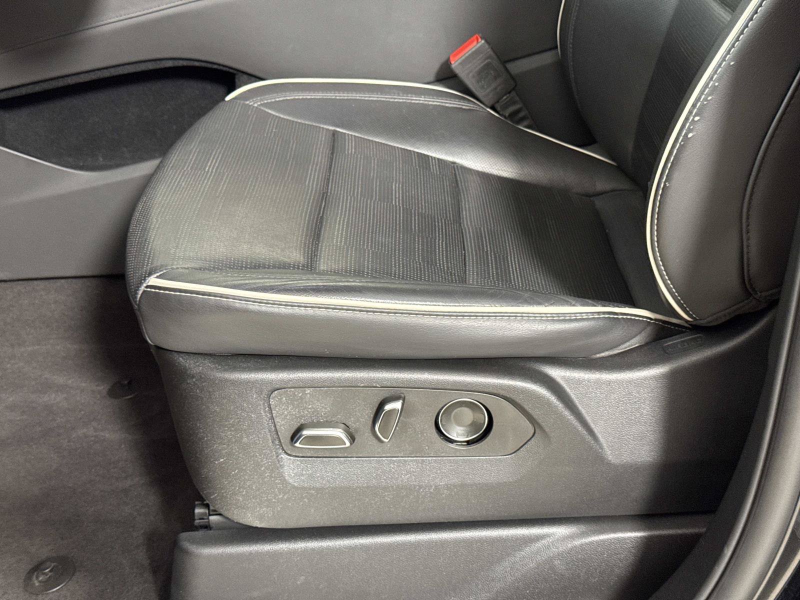 Used 2024 Cadillac Escalade Sport AWD/4WD image 20
