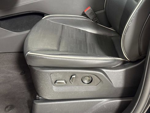 Used 2024 Cadillac Escalade Sport AWD/4WD image 20