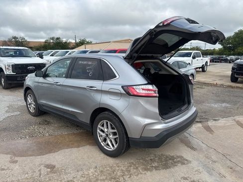 Used 2024 Ford Edge SEL image 4