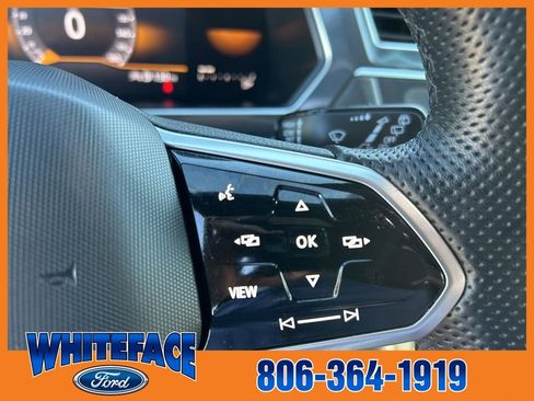 Used 2022 Volkswagen Tiguan SE R-Line image 18