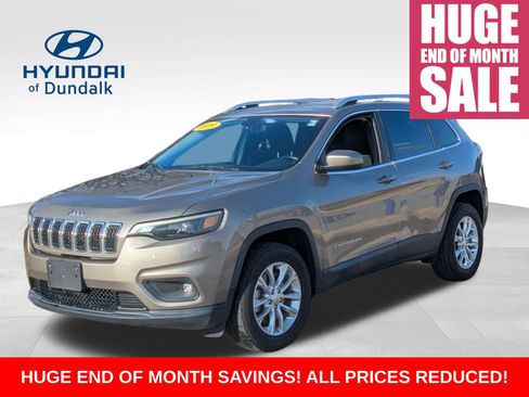Used 2019 Jeep Cherokee Latitude w/ Cold Weather Group image 1