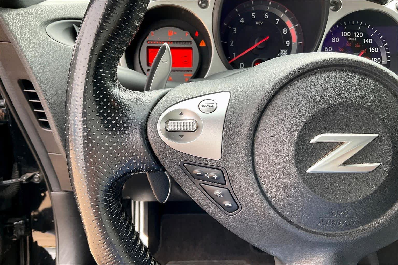 Used 2017 Nissan 370Z Coupe RWD image 20