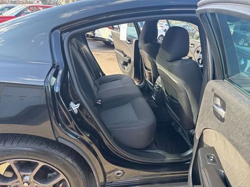 Used 2018 Dodge Charger GT w/ Blacktop Package image 11
