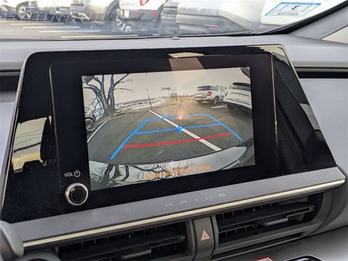 Used 2025 Toyota Prius LE image 23