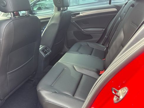 Used 2016 Volkswagen Golf SE FWD image 6