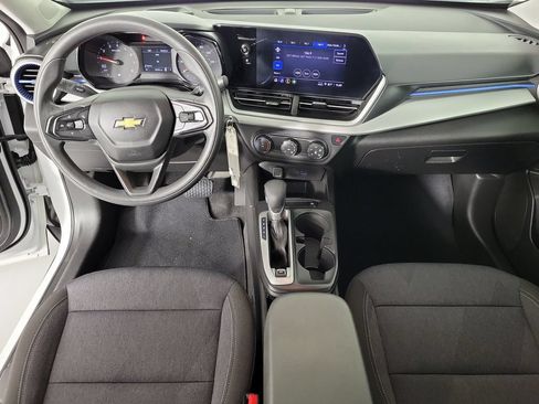 Used 2024 Chevrolet Trax LS FWD image 11