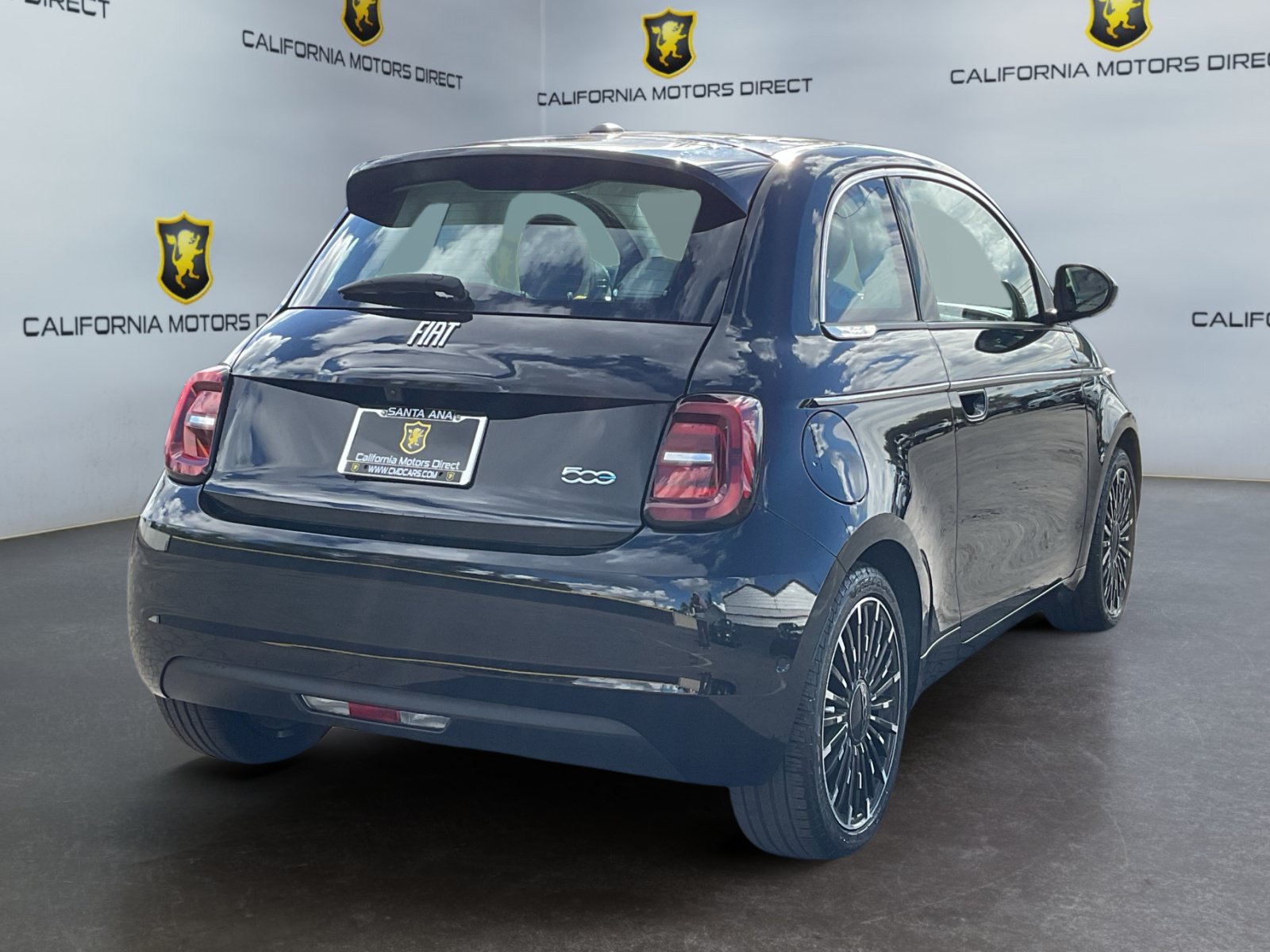 Used 2024 FIAT 500 e FWD image 5