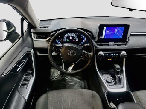 Used 2025 Toyota RAV4 XLE w/ Weather Package AWD/4WD image 22