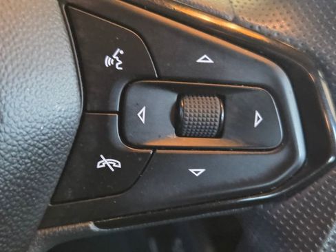 Used 2023 Chevrolet TrailBlazer LT image 28