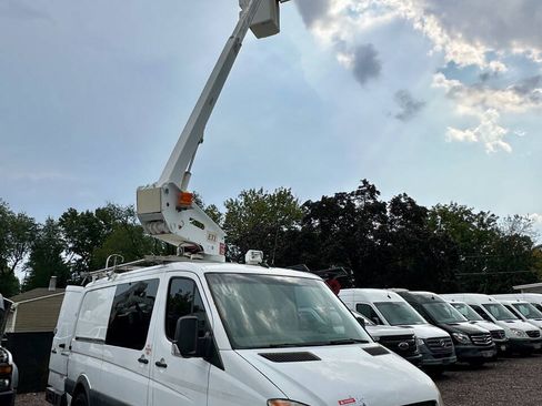 Used 2013 Mercedes-Benz Sprinter 3500 image 12