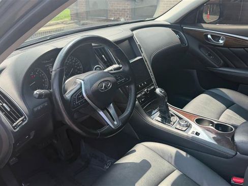 Used 2018 INFINITI Q50 Luxe w/ Essential Package (3.0T Luxe) AWD/4WD image 34